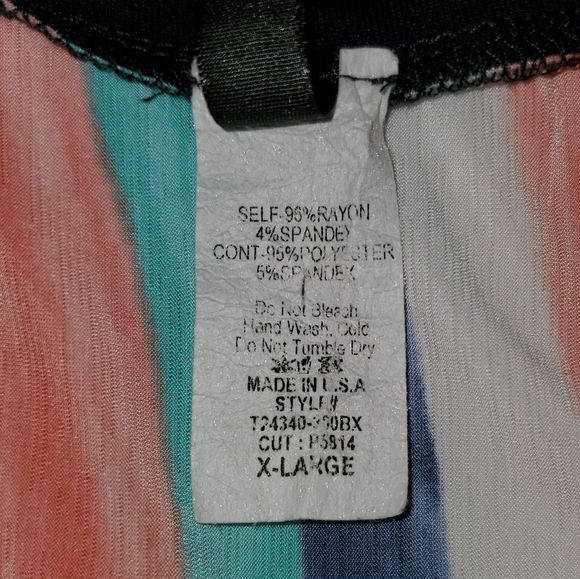 Plus Size Top - Picture 7 of 7